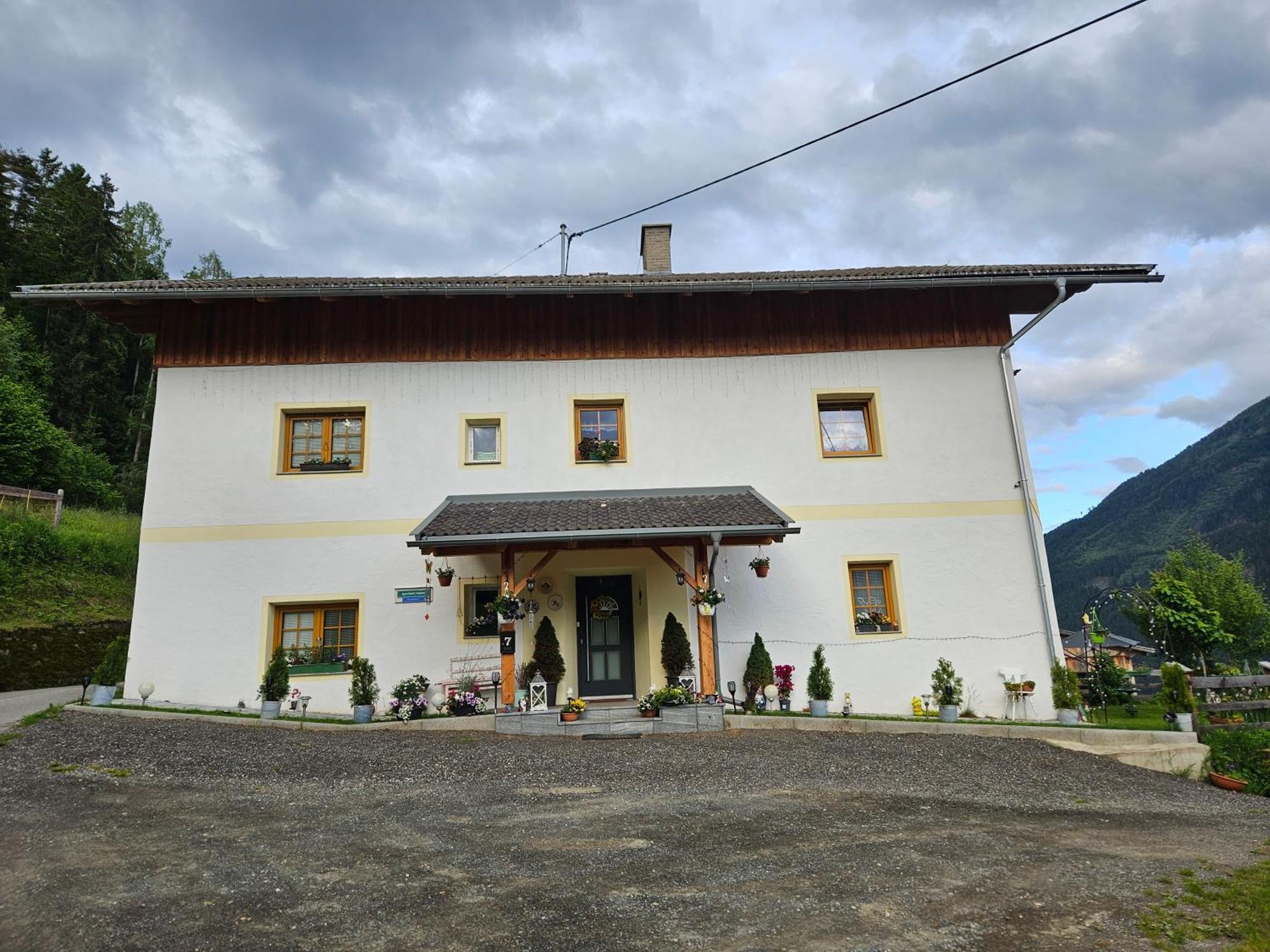 Ferienwohnungen Hubner 1 Am Flattachberg Bagian luar foto